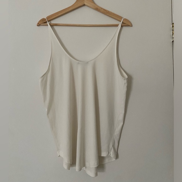 White loose camisole - Picture 3 of 3
